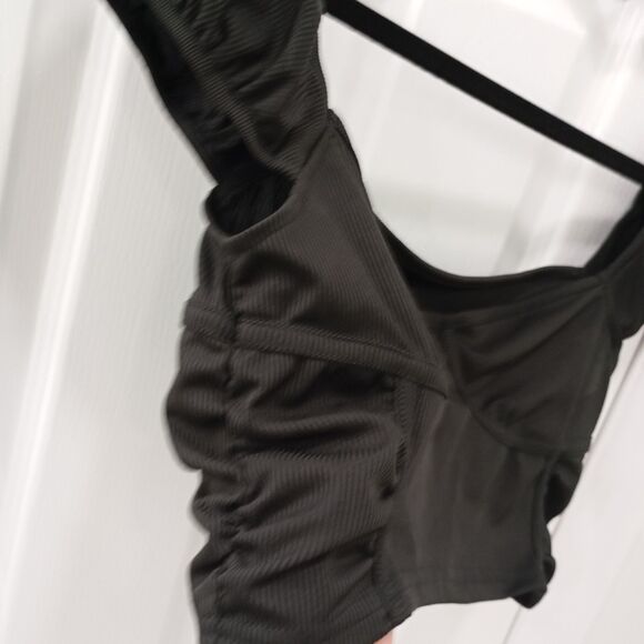 Crop Top  Size M Women's Black - Picture 4 of 12